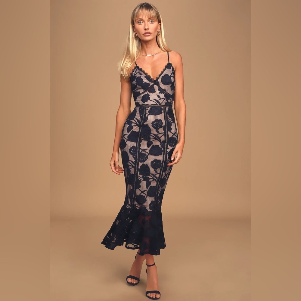 Lulu’s Alluring Dream Floral Mesh Lace Trumpet Midi Dress Navy Size Small